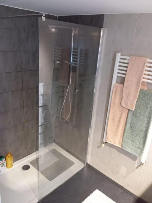 Appartement Cosy Avec Jardin Vaux-Sur-Seine Buitenkant foto